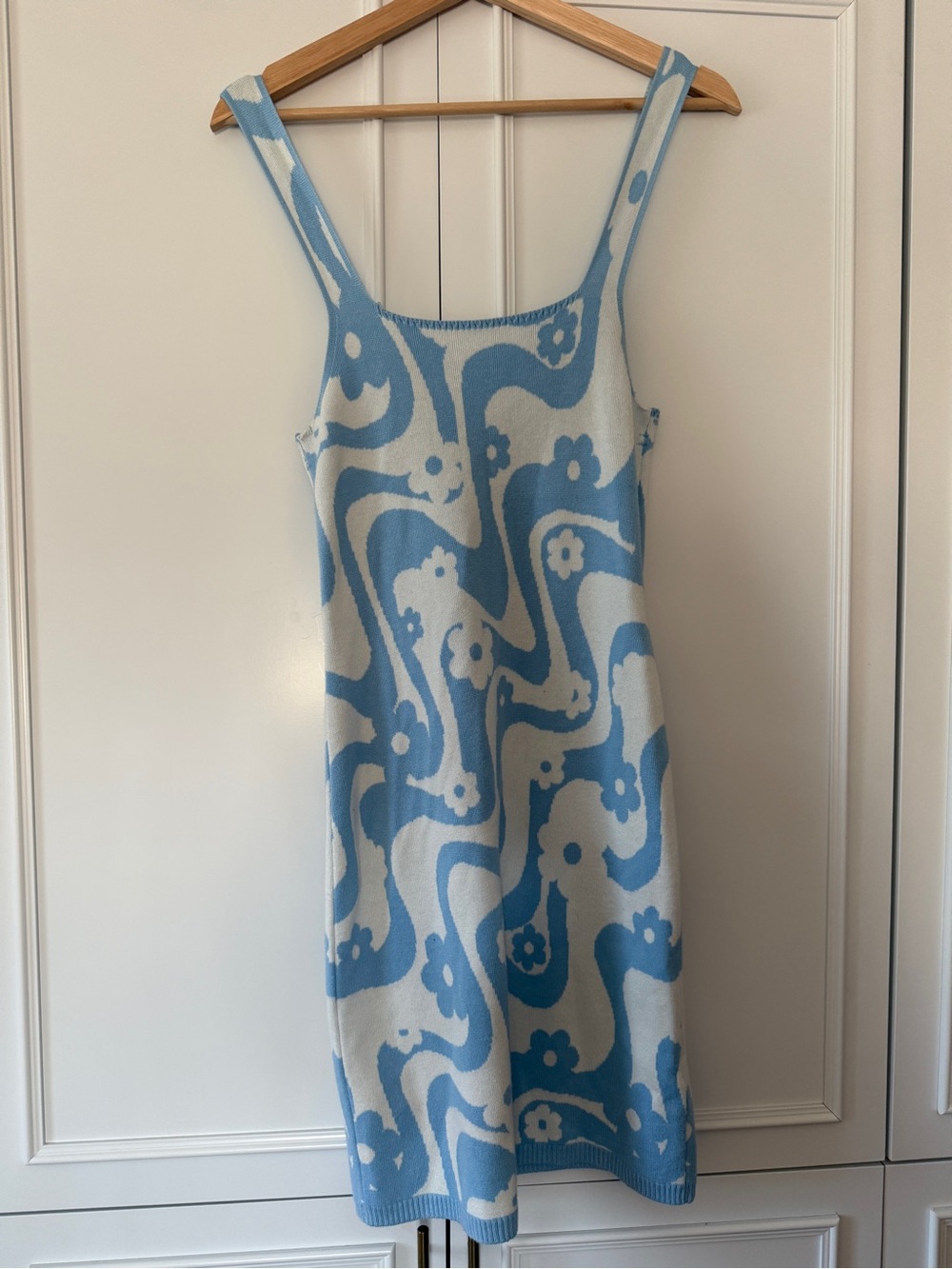 Abercrombie & Fitch Blue and White Floral Knit Midi Dress